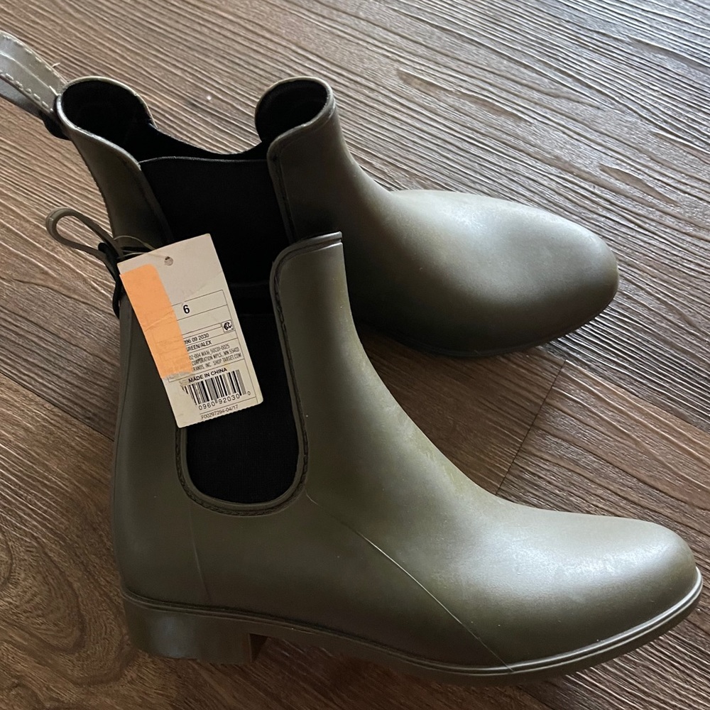 Chelsea Rain boots